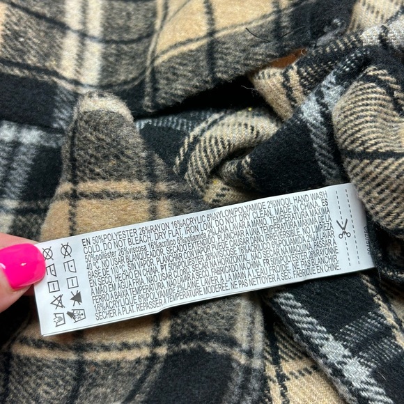 Forever 21 Buffalo Plaid Shacket Women’s Neutral Size Medium - Picture 5 of 7